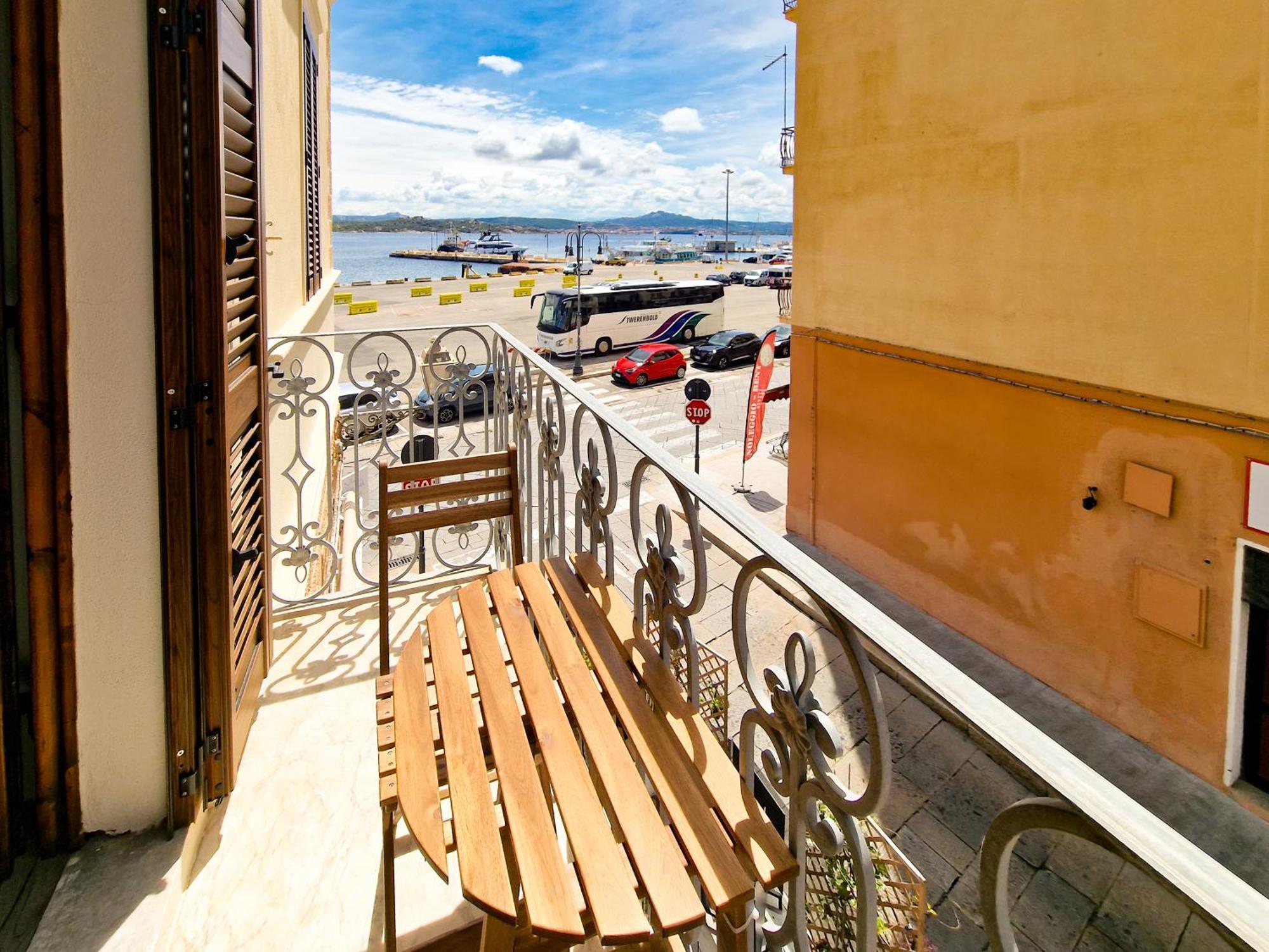 Il Caracolo Rooms La Maddalena  Eksteriør billede