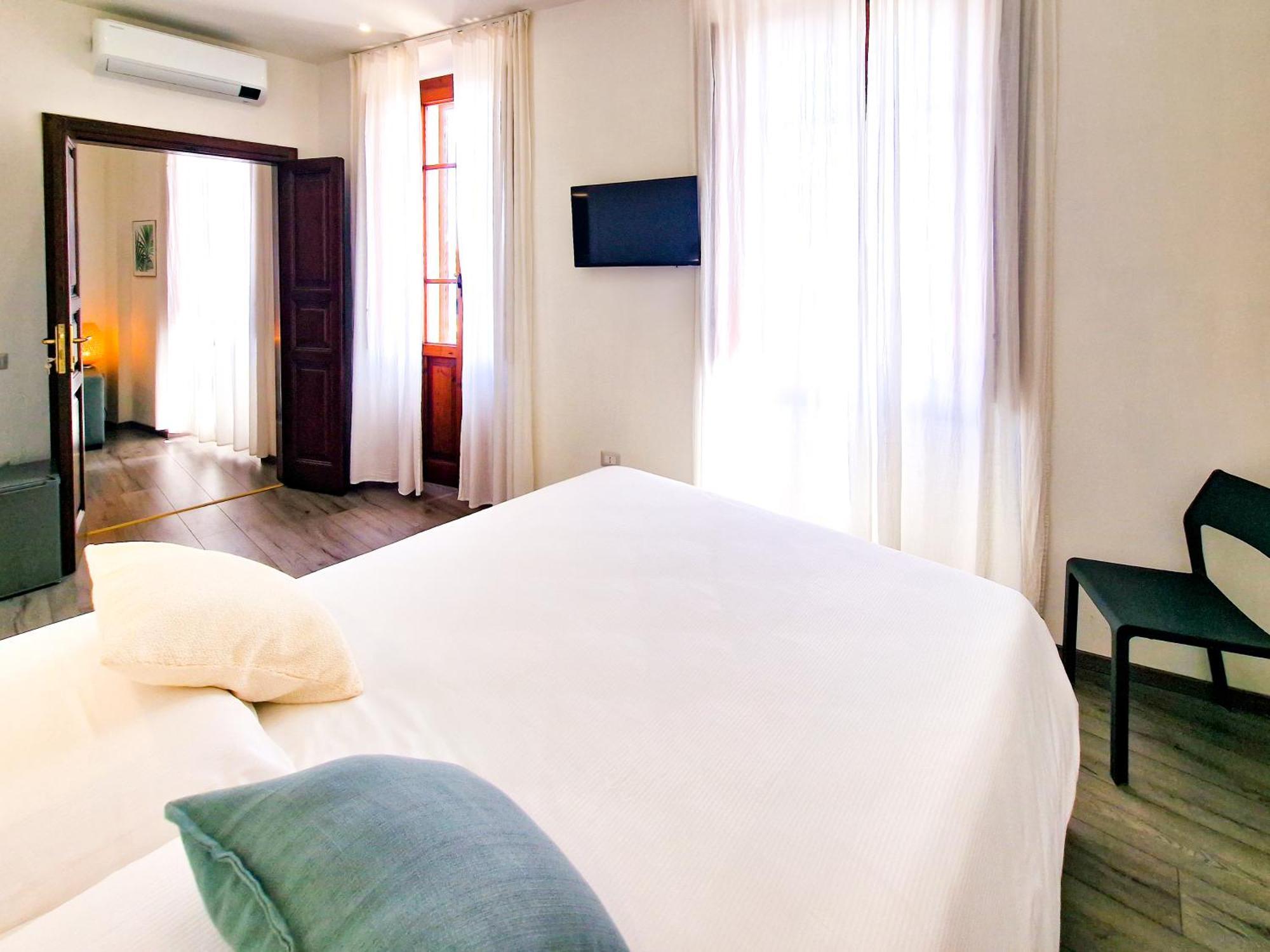 Il Caracolo Rooms La Maddalena  Eksteriør billede